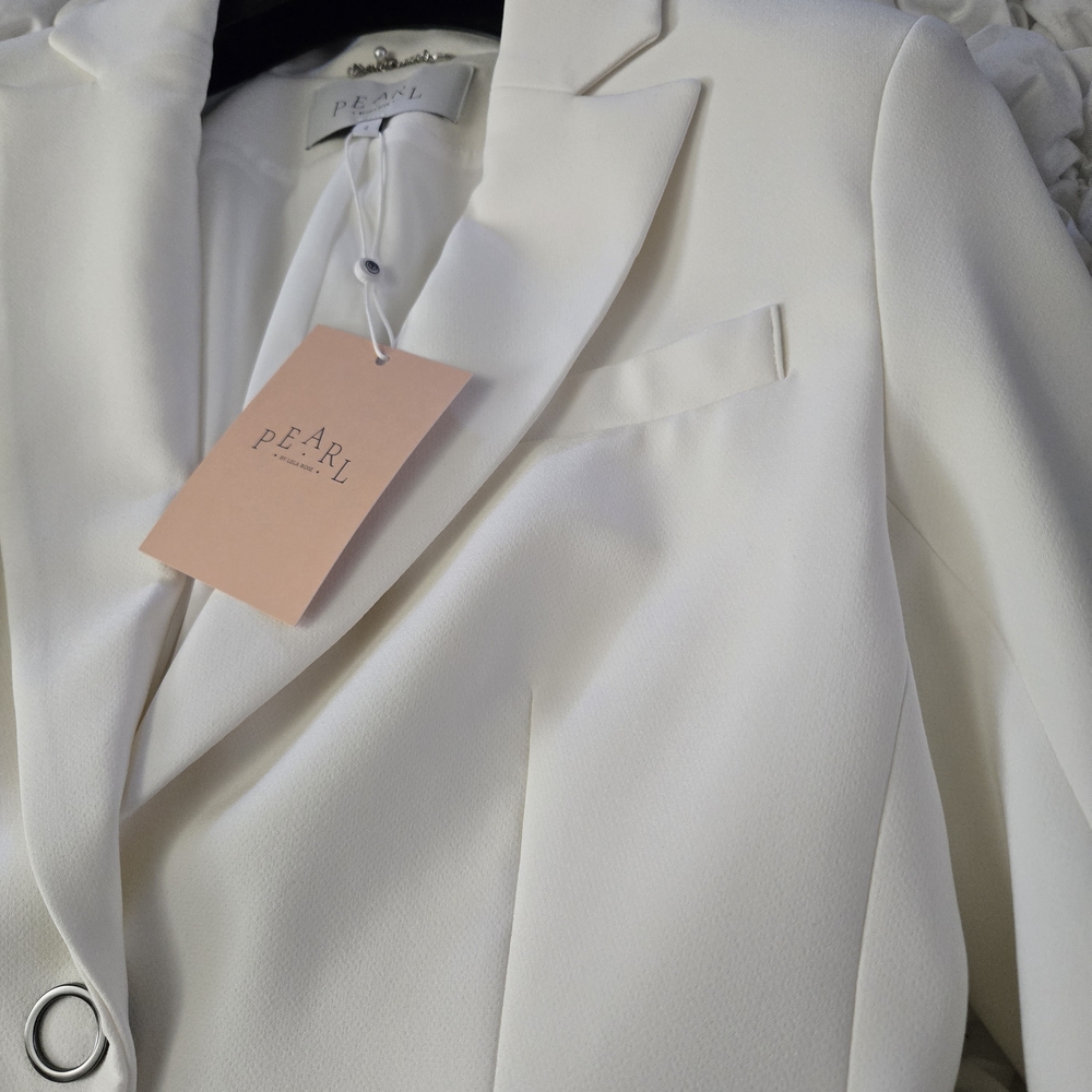 Pearl By Lela Cream Blazer - Picture 3 of 9